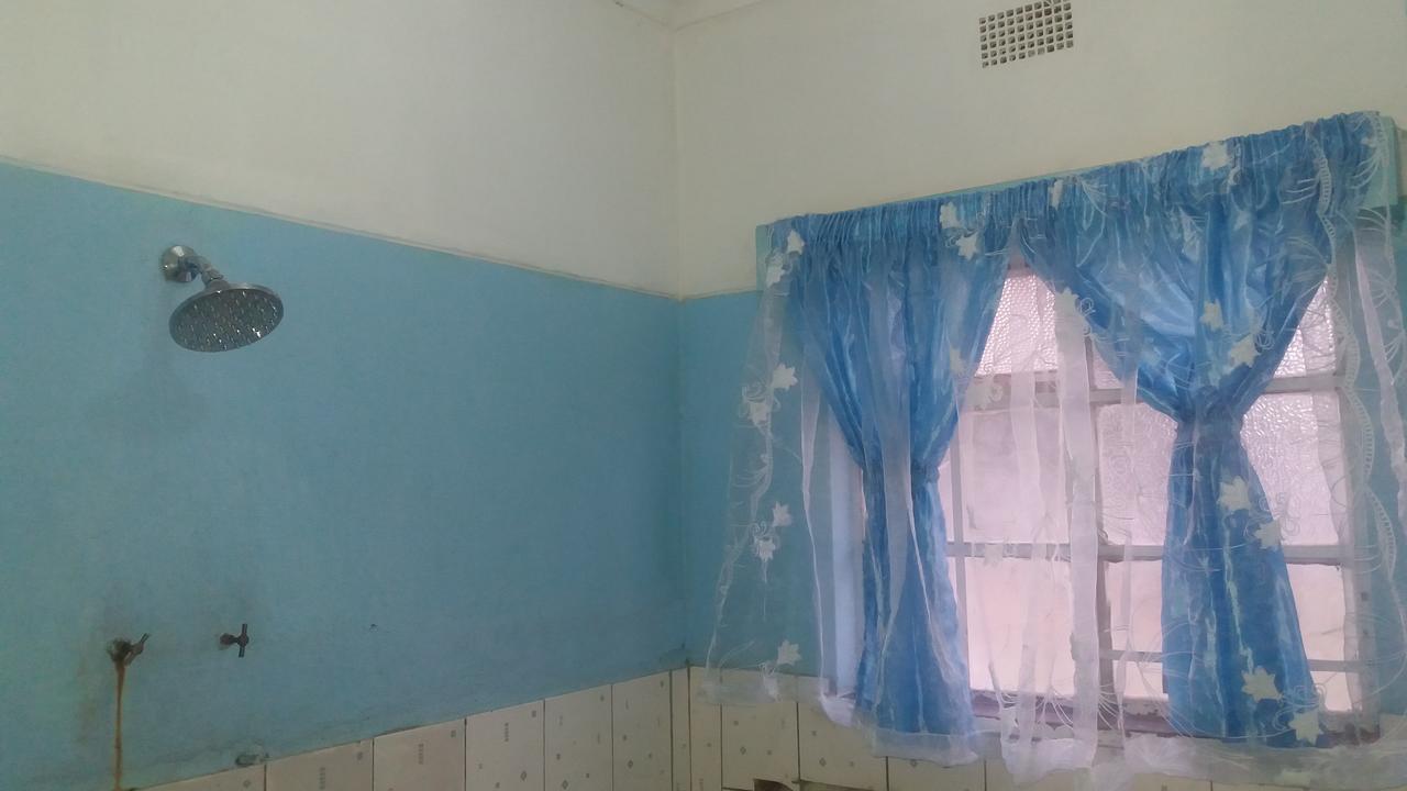 Auberge de jeunesse Kumunzi Backpackers à Lusaka Extérieur photo