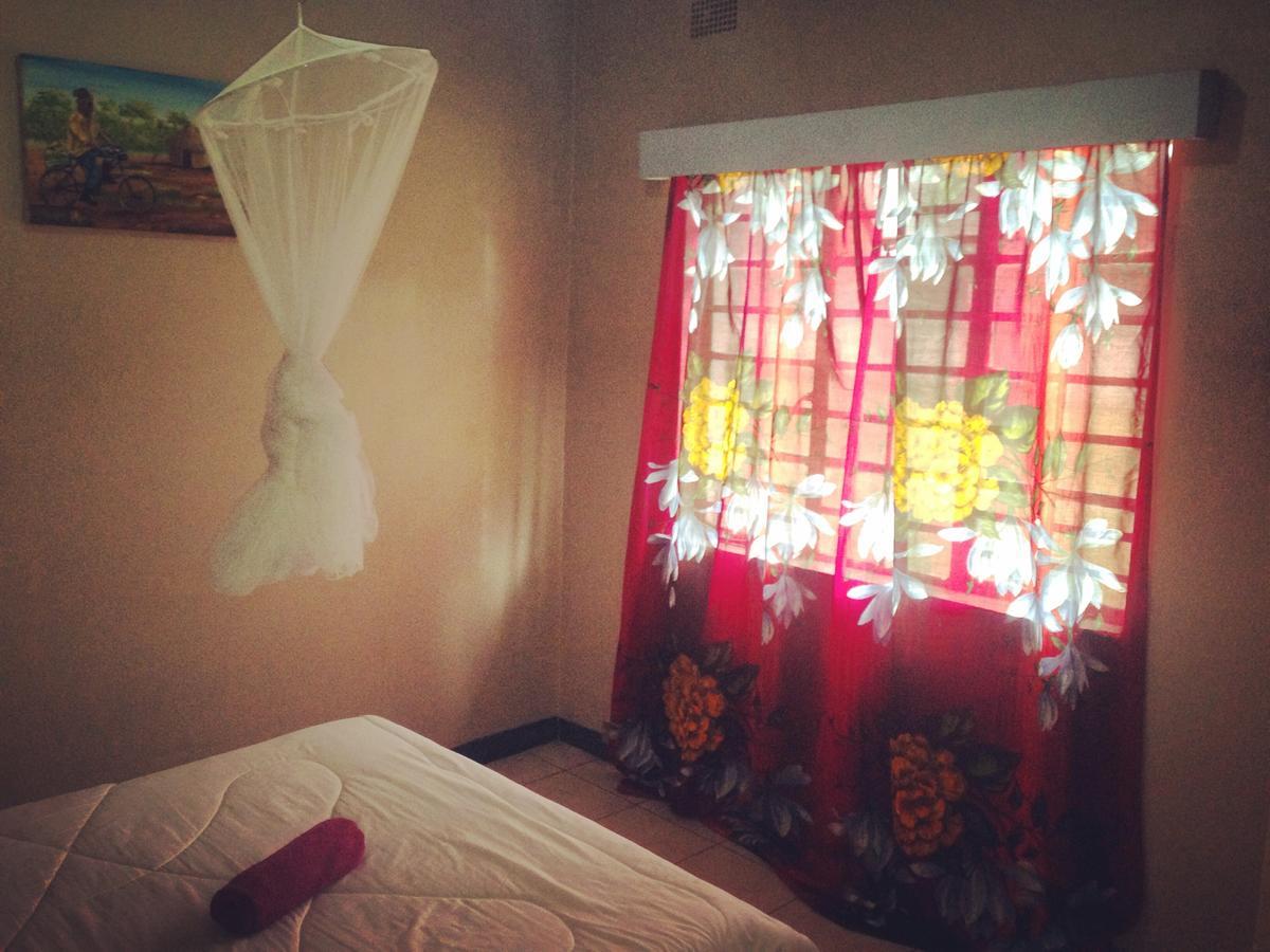 Auberge de jeunesse Kumunzi Backpackers à Lusaka Extérieur photo