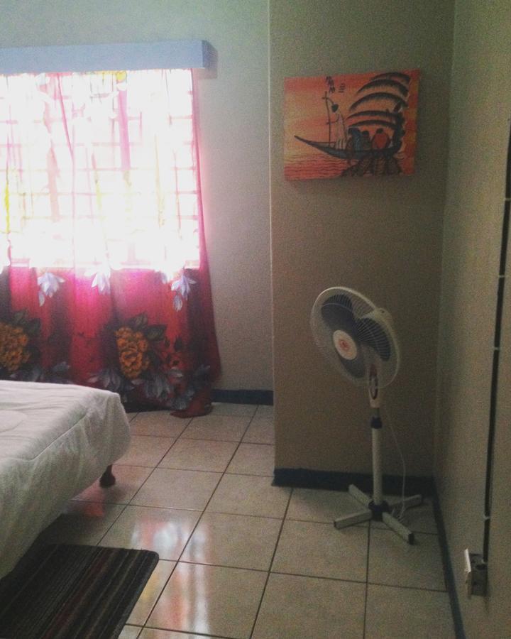 Auberge de jeunesse Kumunzi Backpackers à Lusaka Extérieur photo